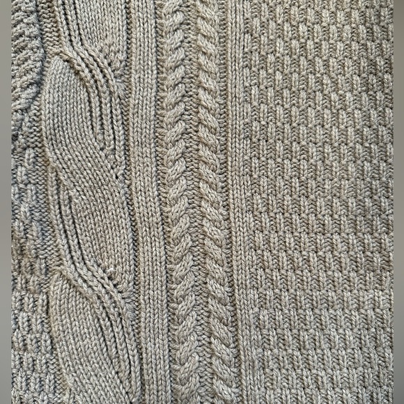 gap design & crafted taupe long sleeve women’s sweater - Picture 4 of 5